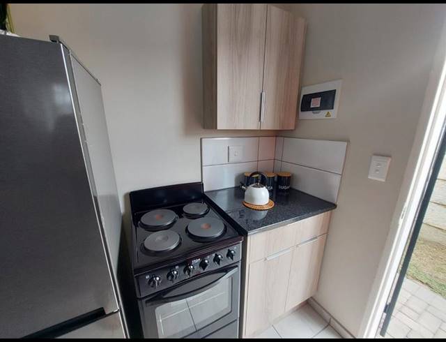 2 BEDROOM HOUSE FOR SALE IN VANDERBIJLPARK CW 5
